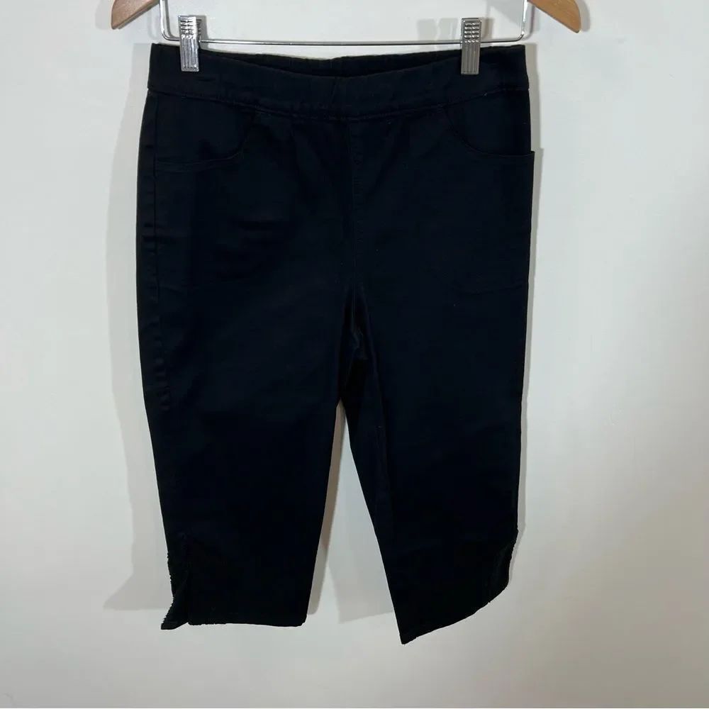 NWOT Denim&Co Pull-on Stretch Capri Pants w/Crochet Detail-Black | Size 4